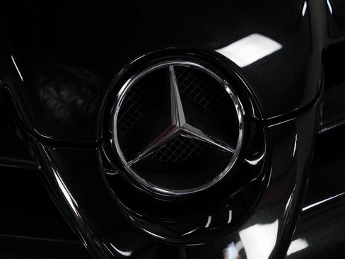 Used 2006 Mercedes-Benz SLR image 12