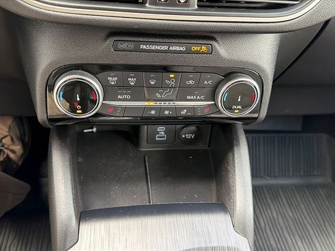 Used 2022 Ford Escape SE w/ Convenience Package AWD/4WD image 10