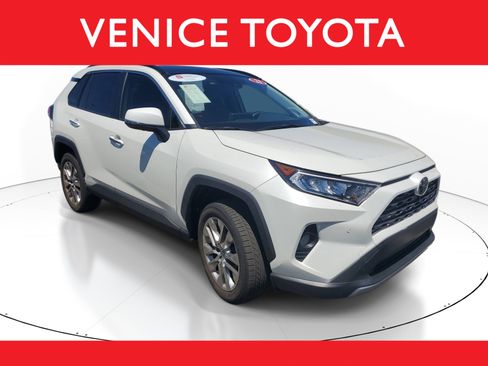 Certified 2021 Toyota RAV4 Limited FWD image 1