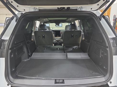 New 2026 GMC Acadia Denali Ultimate w/ LPO, Floor Liner Package image 14