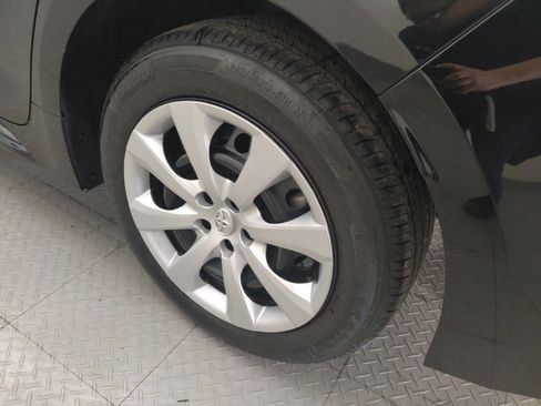 Used 2024 Toyota Corolla LE image 31