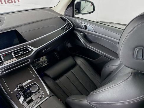 Used 2022 BMW X7 xDrive40i w/ Premium Package image 24
