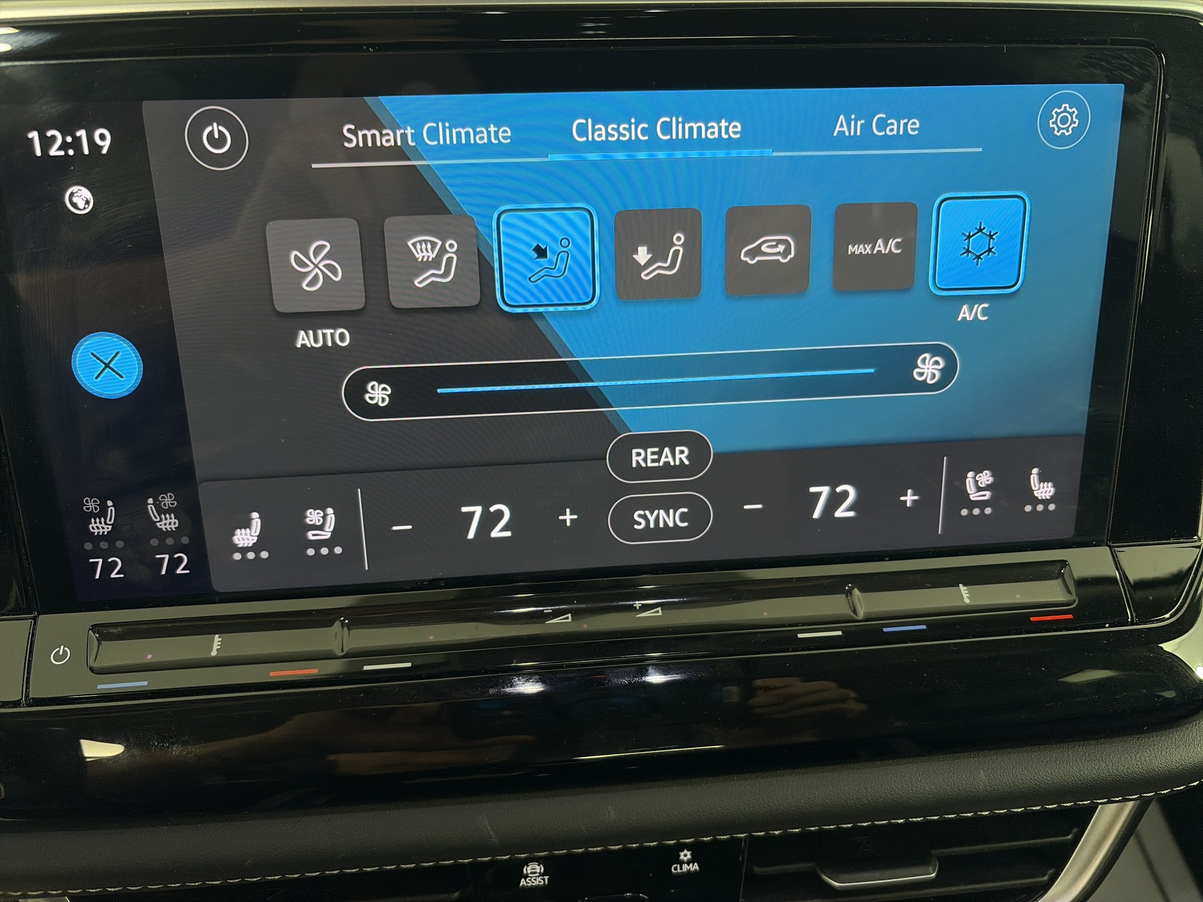 Used 2024 Volkswagen Atlas SE AWD/4WD image 24