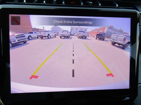 Used 2023 Jeep Grand Cherokee Limited image 28