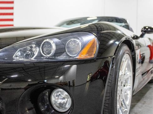 Used 2003 Dodge Viper SRT-10 image 33