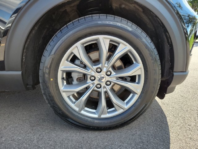 Certified 2023 Ford Explorer XLT w/ Equipment Group 202A AWD/4WD image 35