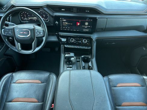 Used 2024 GMC Sierra 1500 AT4 w/ Technology Package AWD/4WD image 13