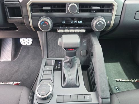 Used 2025 Toyota Tacoma TRD Sport RWD image 27