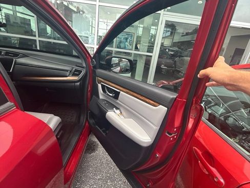 Used 2021 Honda CR-V Touring image 18
