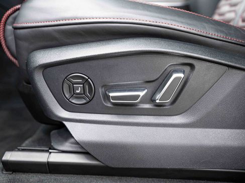 Used 2025 Audi RS Q8 performance AWD/4WD image 15
