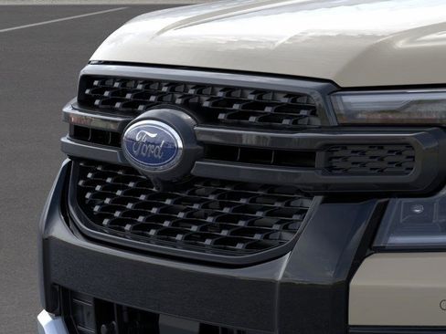 New 2025 Ford Ranger Lariat w/ FX4 Off-Road Package AWD/4WD image 23