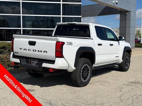 Used 2025 Toyota Tacoma TRD Off-Road w/ TRD Off Road Premium Package AWD/4WD image 3