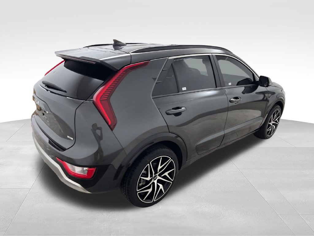 Used 2025 Kia Niro EX Touring FWD image 5