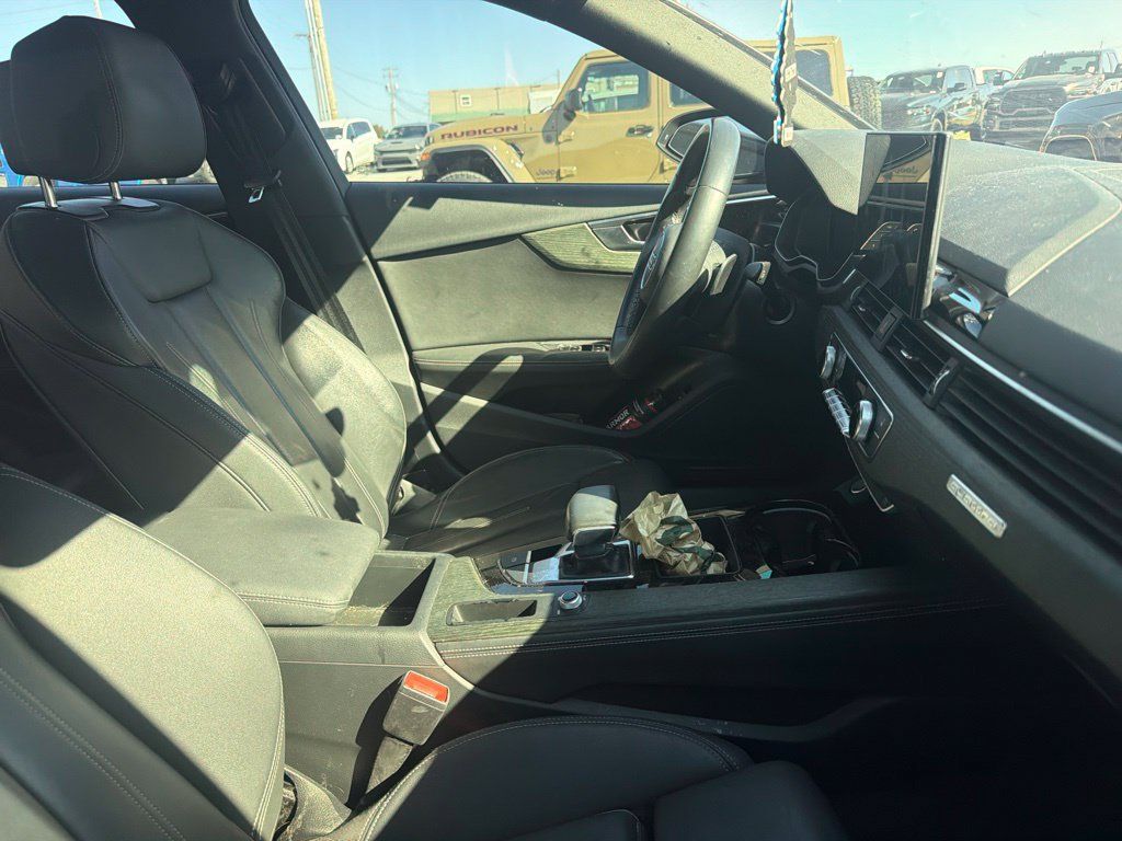 Used 2022 Audi A4 2.0T Premium Plus AWD/4WD image 9