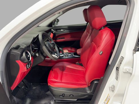 Used 2020 Alfa Romeo Stelvio w/ Nero Edizione image 17