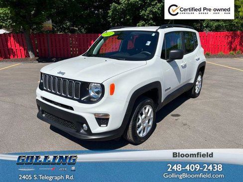 Certified 2022 Jeep Renegade Latitude w/ Convenience Group AWD/4WD image 1