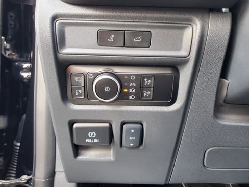 Certified 2024 Ford Expedition Max Platinum RWD image 17