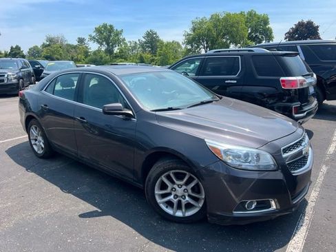 Used 2013 Chevrolet Malibu Eco w/ Navigation Package FWD image 2