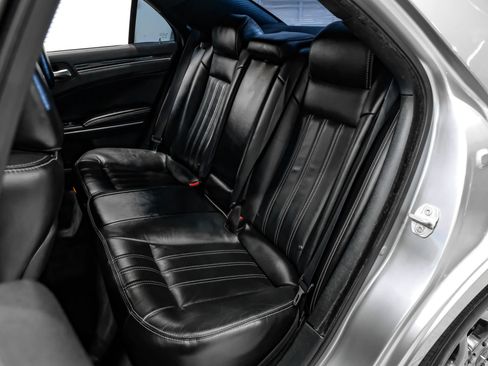 Used 2018 Chrysler 300 S AWD/4WD image 36