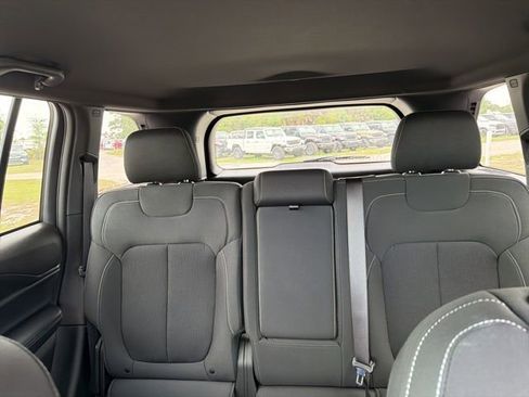 Used 2024 Jeep Grand Cherokee Laredo w/ Luxury Tech Group I image 10