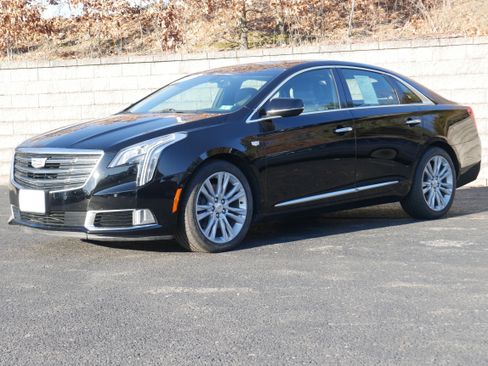 Used 2019 Cadillac XTS Luxury image 1