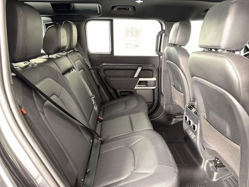 Certified 2023 Land Rover Defender 110 X-Dynamic SE image 30