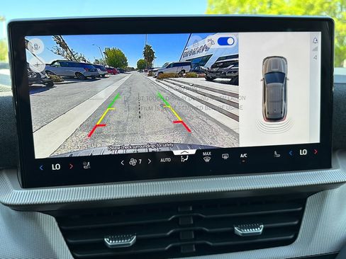 New 2026 Ford Explorer Active RWD image 33