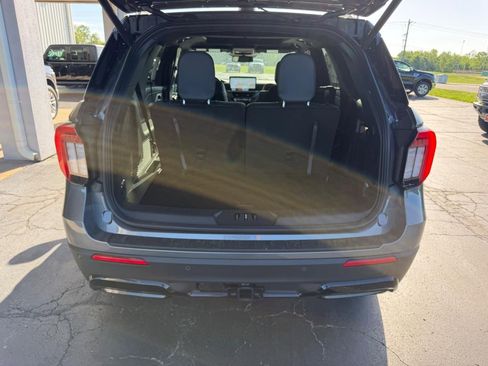 New 2026 Ford Explorer ST-Line AWD/4WD image 5
