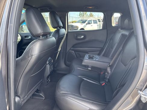 Certified 2021 Jeep Compass Latitude image 32