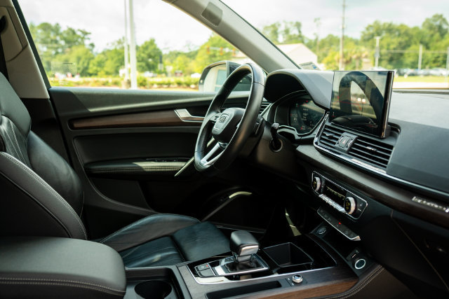 Used 2024 Audi Q5 2.0T Premium Plus AWD/4WD image 23