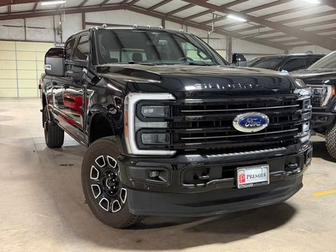Used 2025 Ford F250 Platinum AWD/4WD image 1