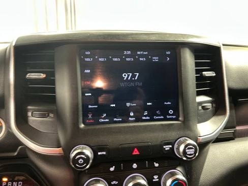 Used 2021 RAM 1500 Big Horn AWD/4WD image 17