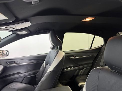 Used 2025 Toyota Camry SE image 22