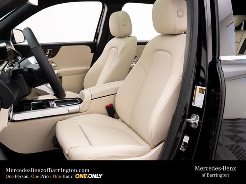 New 2026 Mercedes-Benz GLB 250 4MATIC image 19