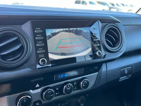 Used 2022 Toyota Tacoma SR AWD/4WD image 32