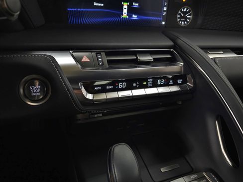 Used 2018 Lexus LC 500 Coupe w/ Touring Package RWD image 29