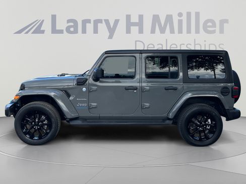 Used 2023 Jeep Wrangler Unlimited Sahara AWD/4WD image 2