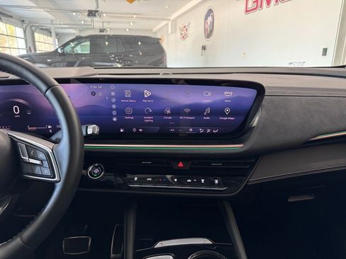 Certified 2025 Buick Envision Sport Touring AWD/4WD image 15