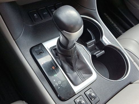 Used 2018 Toyota Highlander XLE w/ Protection Package #3 image 15