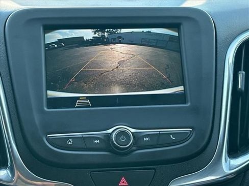 Used 2019 Chevrolet Equinox LT FWD image 27