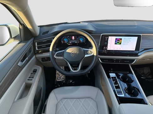 New 2026 Volkswagen Atlas SEL Premium R-Line AWD/4WD image 17