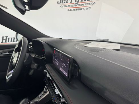 Used 2024 Dodge Hornet GT image 28