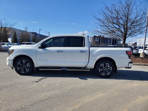 Used 2024 Nissan Titan Platinum Reserve w/ Moonroof Package RWD image 6