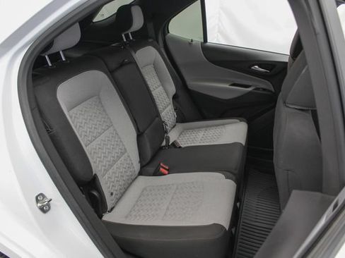 Used 2024 Chevrolet Equinox LS w/ LS Convenience Package FWD image 19