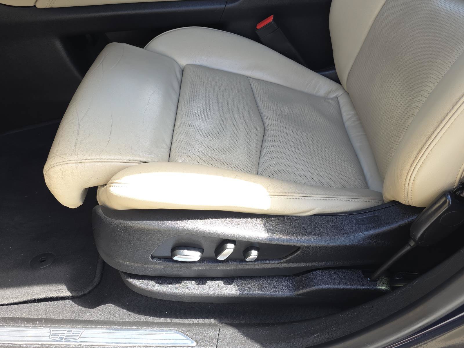 Used 2017 Cadillac XT5 Luxury w/ Driver Awareness Package FWD image 19