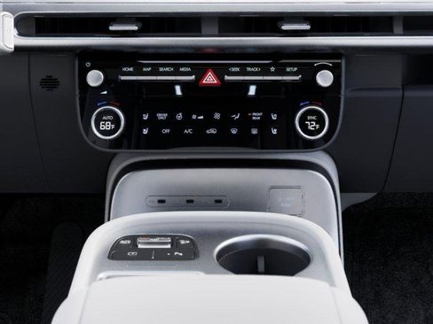 New 2026 Hyundai Ioniq 9 SEL image 56