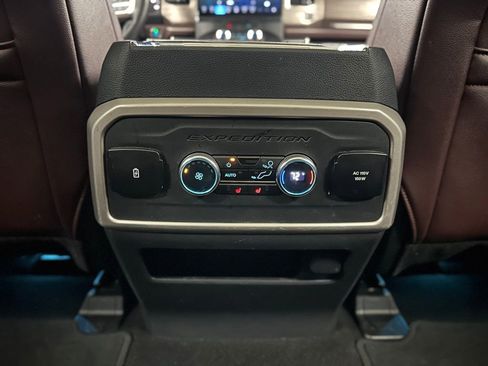 Certified 2023 Ford Expedition Limited image 24