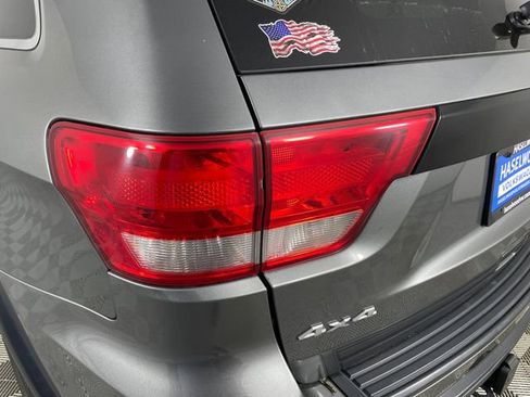 Used 2013 Jeep Grand Cherokee Altitude AWD/4WD image 14