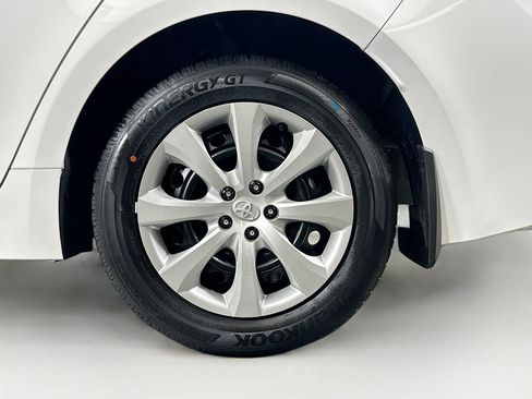 Used 2026 Toyota Corolla LE image 11