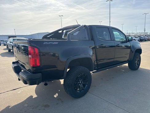 Used 2021 Chevrolet Colorado ZR2 w/ ZR2 Midnight Special Edition image 3